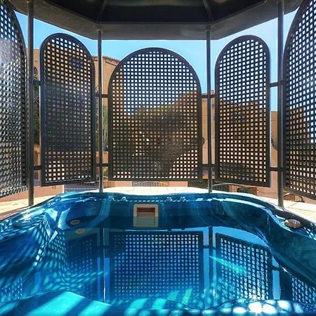 Semiramis 6 Apartamento